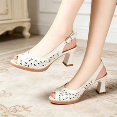 👡 sandale elegante cu toc înalt și decupaje florale perforate