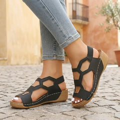👡 Sandale Romane cu Platformă și Decupaje Geometrice – Piele Moale, Barete Elastice, 3 Culori, Mărimi Maride la 36 la 43! ☀️✨