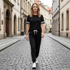 Costum Sport de Damă din 2 Piese, Tricou și Pantaloni Trening cu Dungi Laterale, Material Moale și Elastic, Set Casual pentru Casă și Timp Liber, Diverse Culori