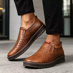Pantofi din piele moale pentru bărbați, cu design perforat și respirabil – stil business & casual