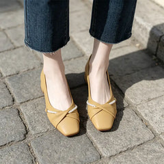 👡 pantofi franțuzești delicați, cu perle decorative și toc mic