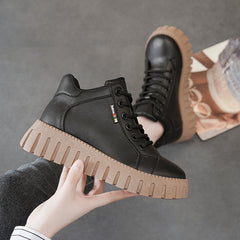 50% έκπτωση [Μεγέθη 35-40] Γυναικεία casual παπούτσια με πλατφόρμα, άνετα και δεν θα κουράσουν τα πόδια σας.