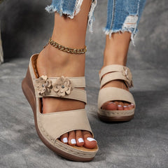 👡🌸Papuci la modă cu platformă tip pană și flori decorative 3D