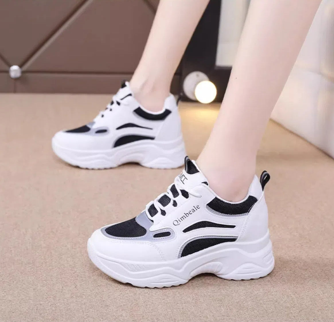 Νέα μοντέρνα γυναικεία casual παπούτσια