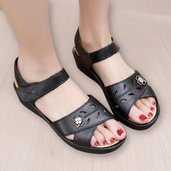 🌷【36-40】sandale noi de vară cu talpă moale cu floare goală