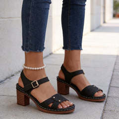 👡【Înălțare de 6 CM】Sandale Fashion cu Toc Înalt și Model Perforat Floral