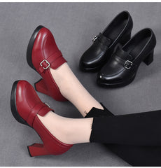 👠【Μεγάλες πωλήσεις】Μοντέρνες Γόβες από Γνήσιο Δέρμα με Χοντρό Τακούνι, Δεν Πληγώνουν τα Πόδια & Εξαιρετικά Άνετες!