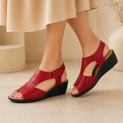 Sandale de Damă cu Platformă și Decupaj Floral, Model Retro cu Talpă Wedge Confortabilă, Închidere cu Arici, Sandale de Vară Gura de Pește