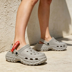 Papuci ultra-moi, cu talpă groasă - pentru un confort suprem „ca un nor”, antiderapanți și fără mirosuri!