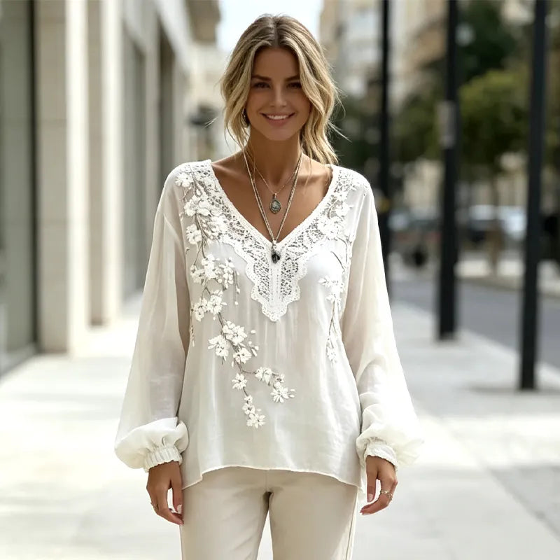 Eleganță romantică pariziană: Bluza fluidă cu broderie 3D care îți pune în valoare feminitatea