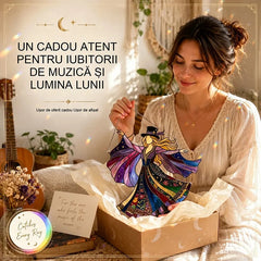 🔮 O piesă de artă spectaculoasă: Vrăjitoarea elegantă care captează razele soarelui și dansează în lumină.